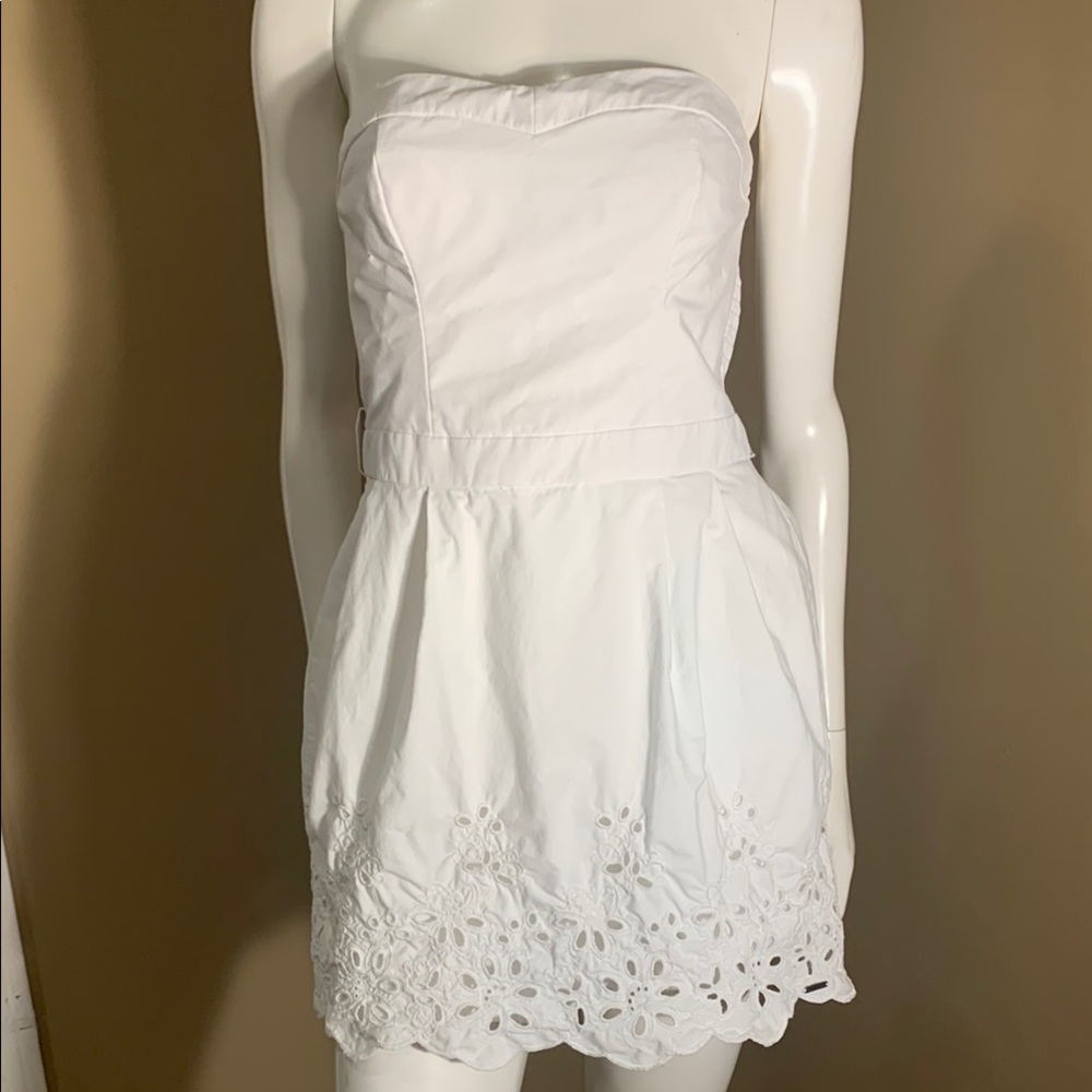 Hollister White Strapless Dress with Eyelet Hem Size M Junior